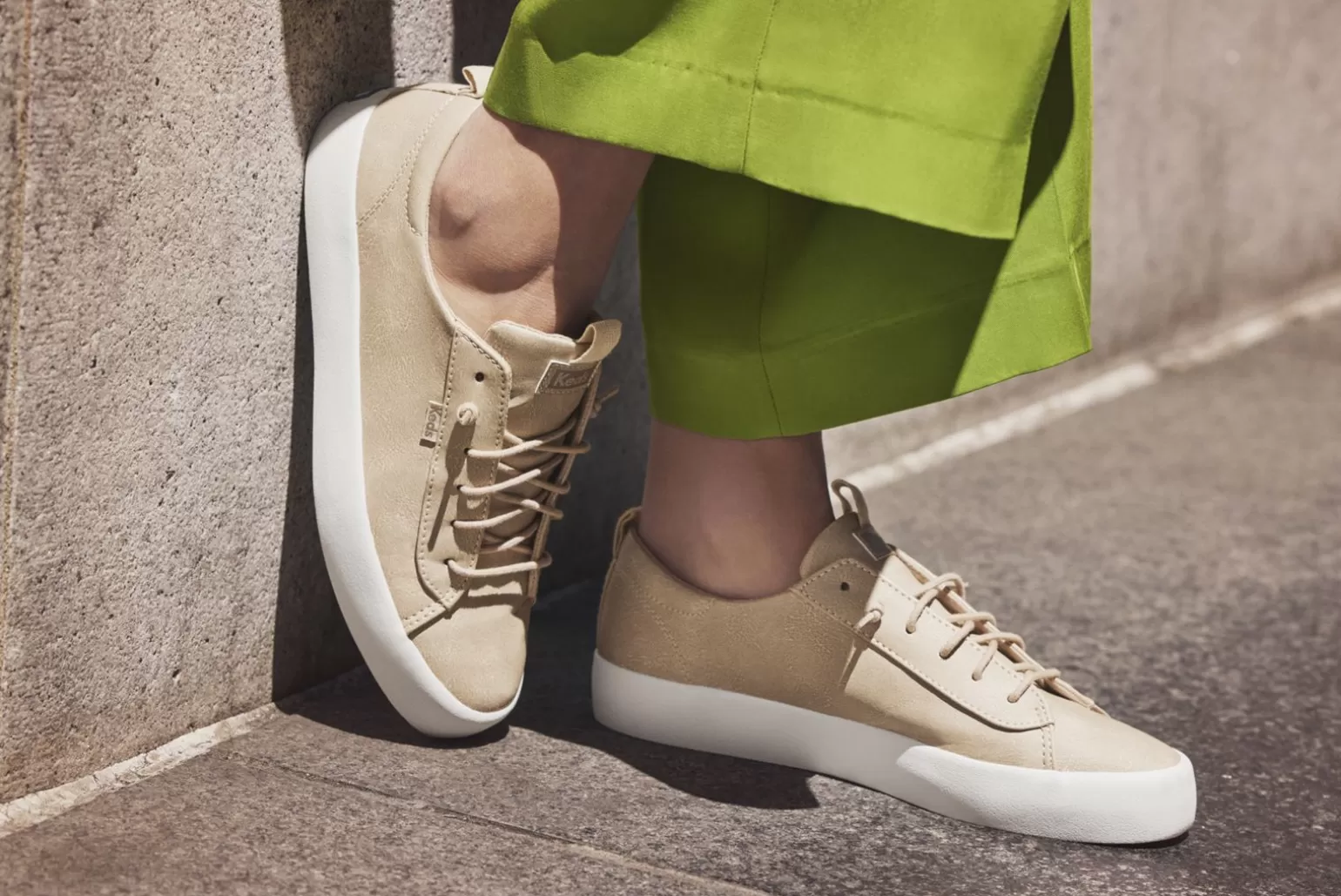 Keds Leather>Women's Kickback Vegan Leather Sneaker Taupe